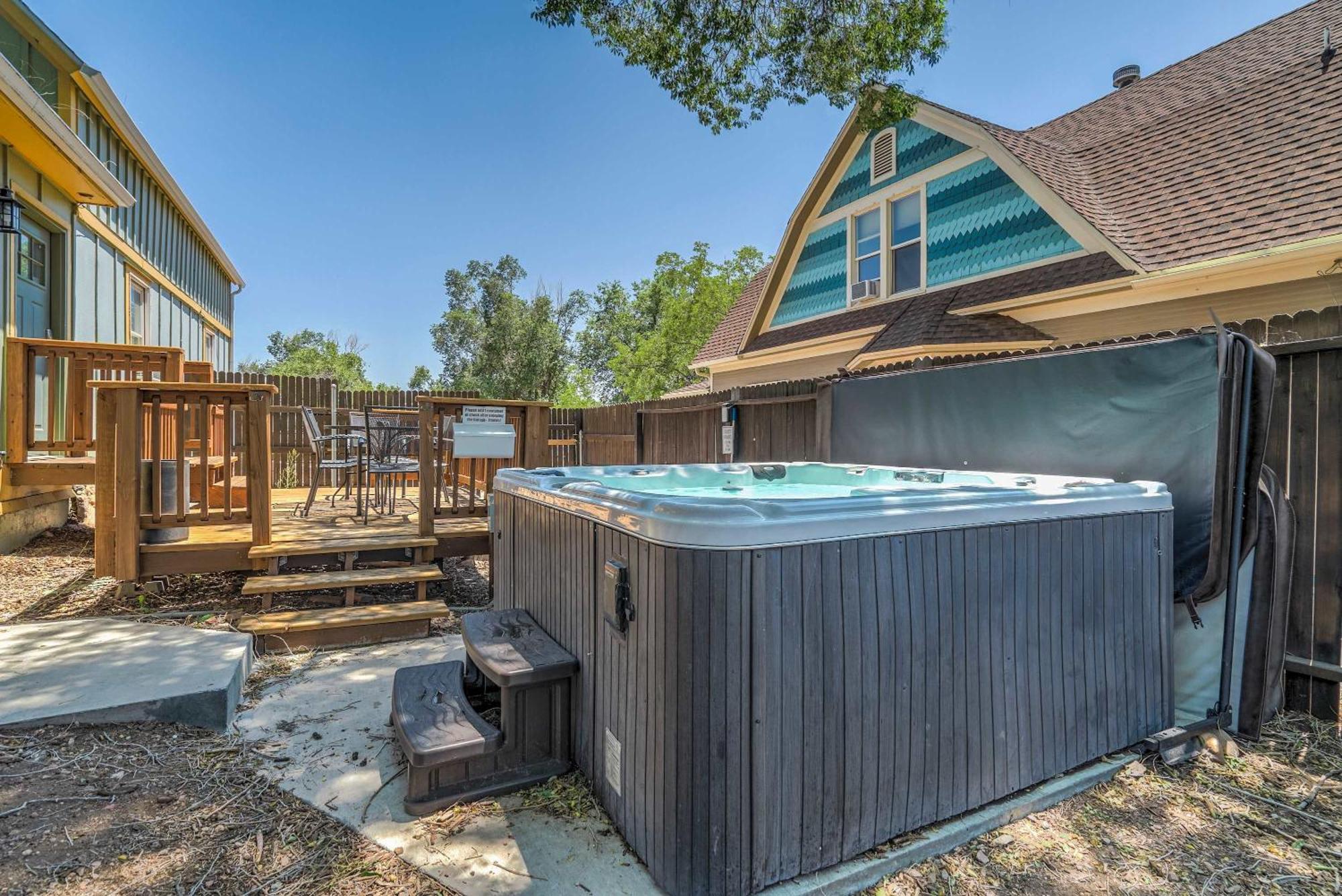 Вілла The Vibrant Victorian Hot Tub & Fire Pit In Occ Колорадо-Спрінгз Екстер'єр фото